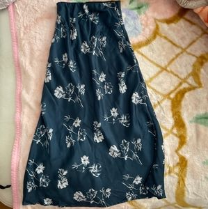 XS urban outfitters Maxi skirt